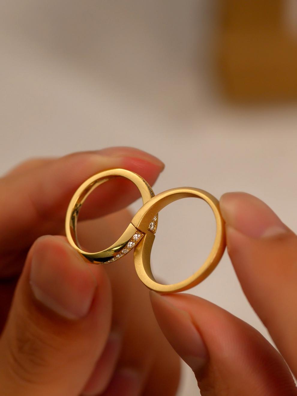 ck爱无边界情侣戒指男女对戒单只轻奢简约婚戒节日礼物k玫瑰金旗舰