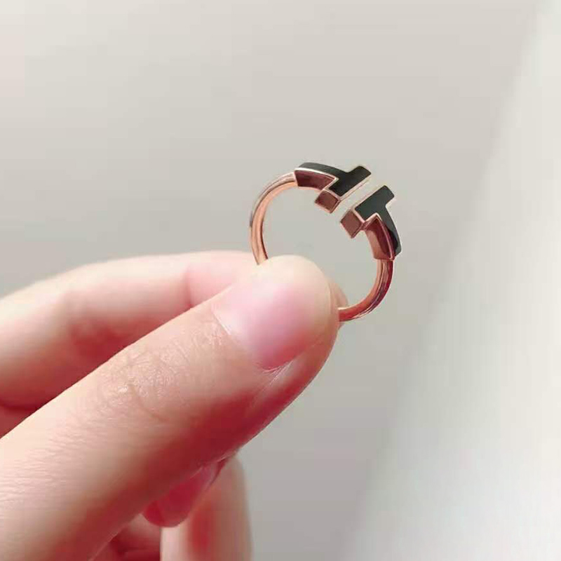 买手代购tiffanyco蒂芙尼戒指女士18k玫瑰金珍珠贝母黑玛瑙戒指18k