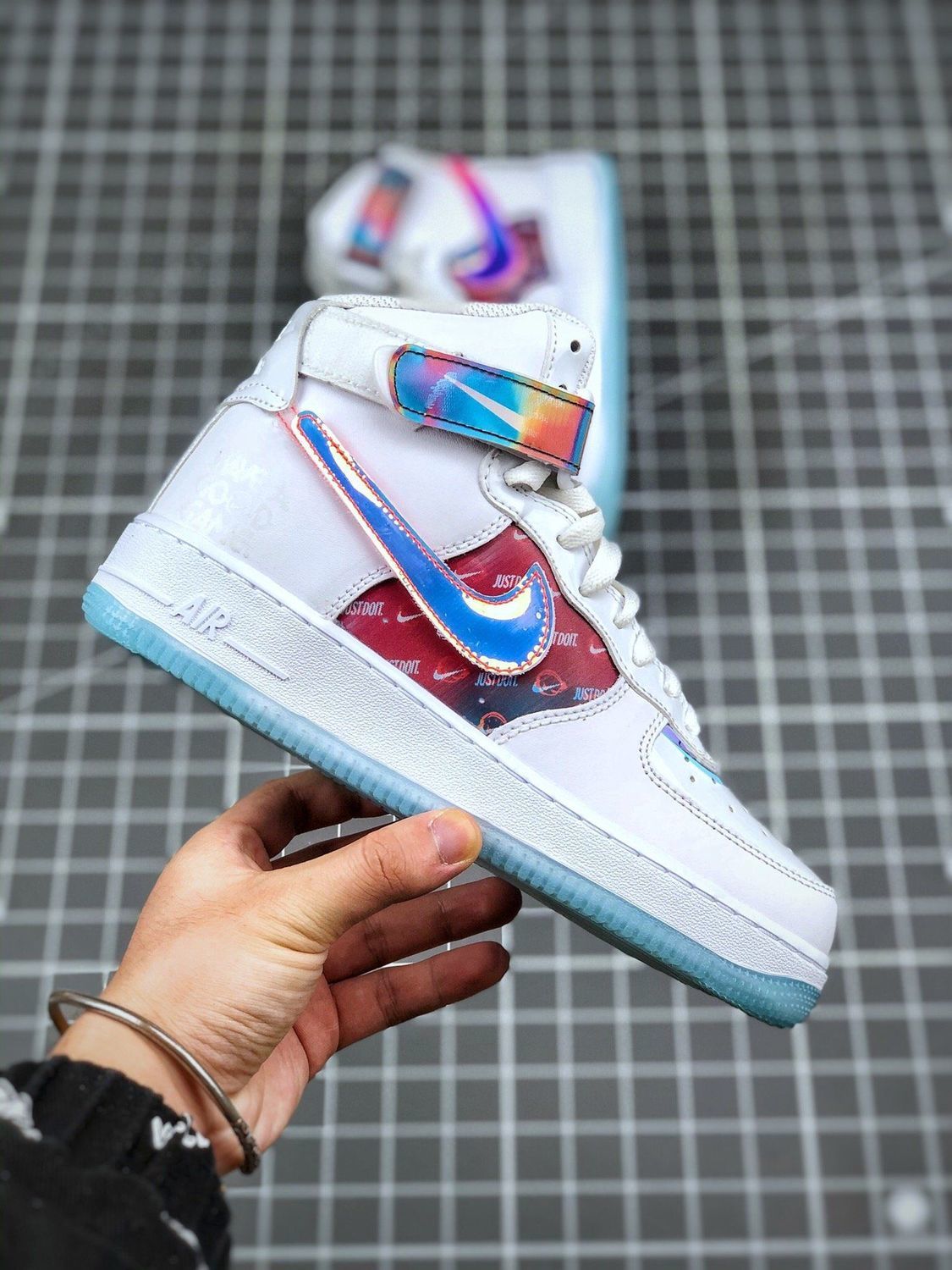 af1 highgood game空军一号高帮电玩黑炫彩镭射 白色炫彩镭射