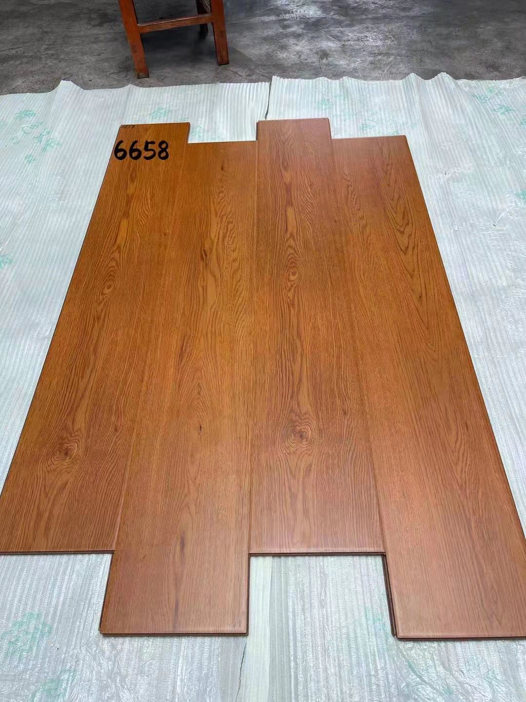 强化复合木地板家用10mm耐磨防水健康环保卧室客厅地热6650防潮垫