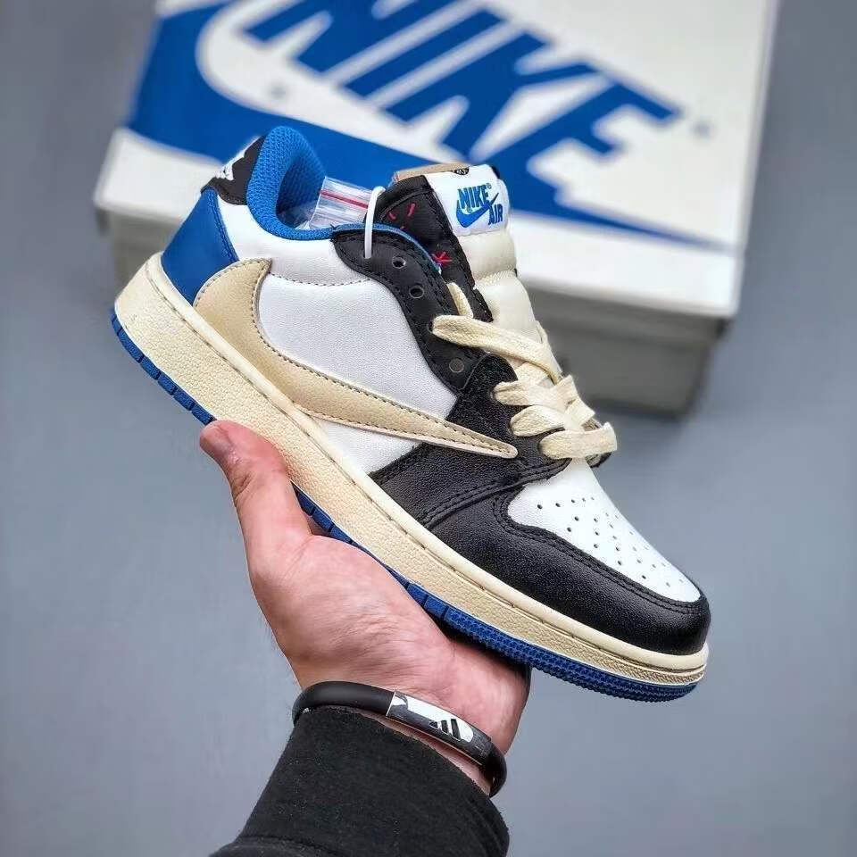 aj藤原浩闪电倒钩三方联名低帮高帮男女鞋篮球鞋运动鞋 白黑蓝 36