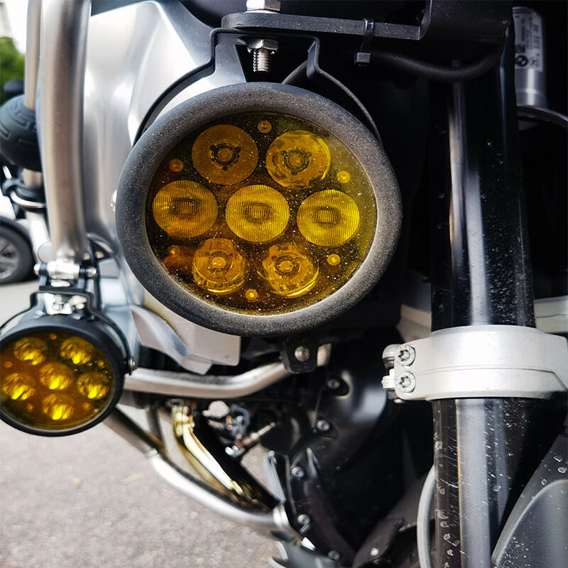 机车迷摩托车射灯宝马水鸟led大灯辅助灯雾灯铺路爆闪灯凯越通用 黑色