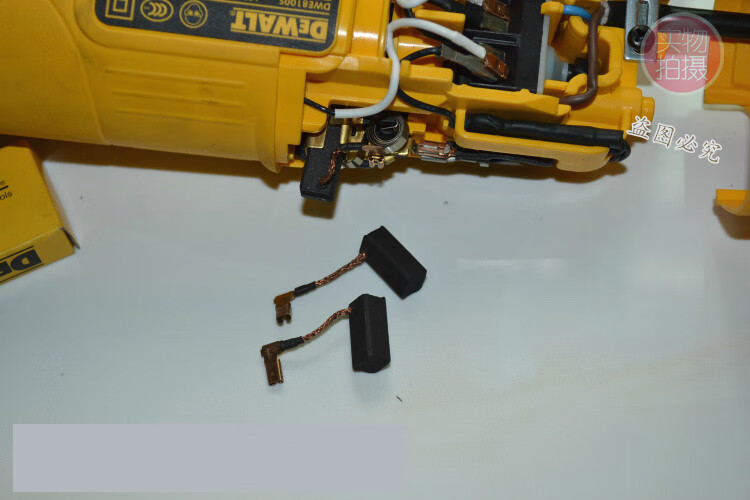 得伟角磨机碳刷dwe8100t8100s8110s8200t角磨机碳刷电刷dewalt10付的