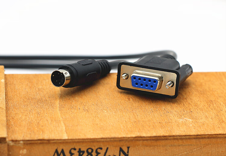 京闪配fatek永宏fbsb1z系列plc编程电缆下载线永宏圆口4针转9孔r云