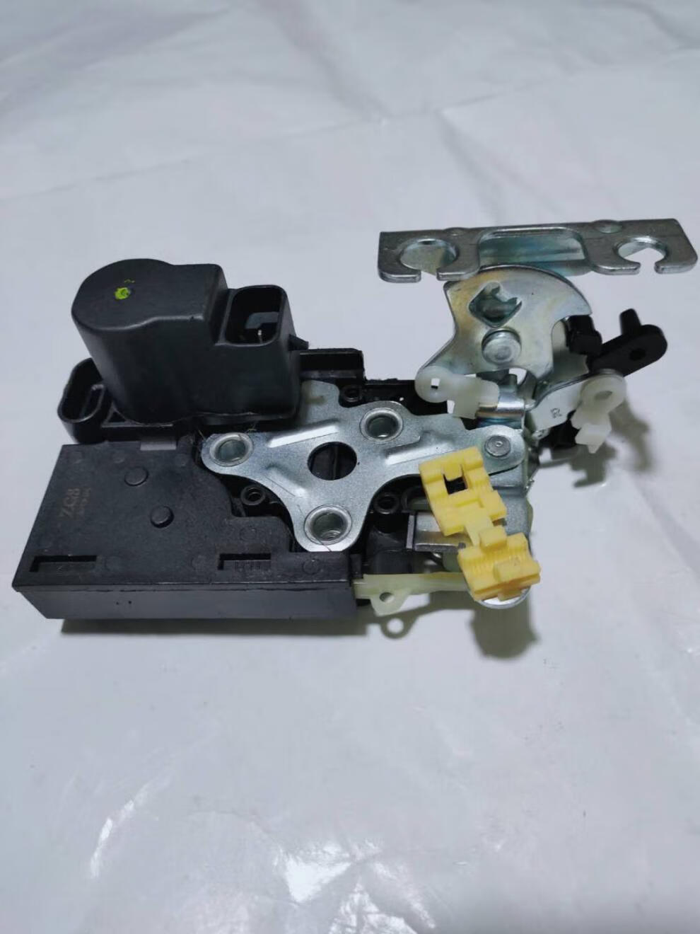 宝骏310 560 630 730汽车门锁电机马达闭锁器中控锁总成前后左右 310