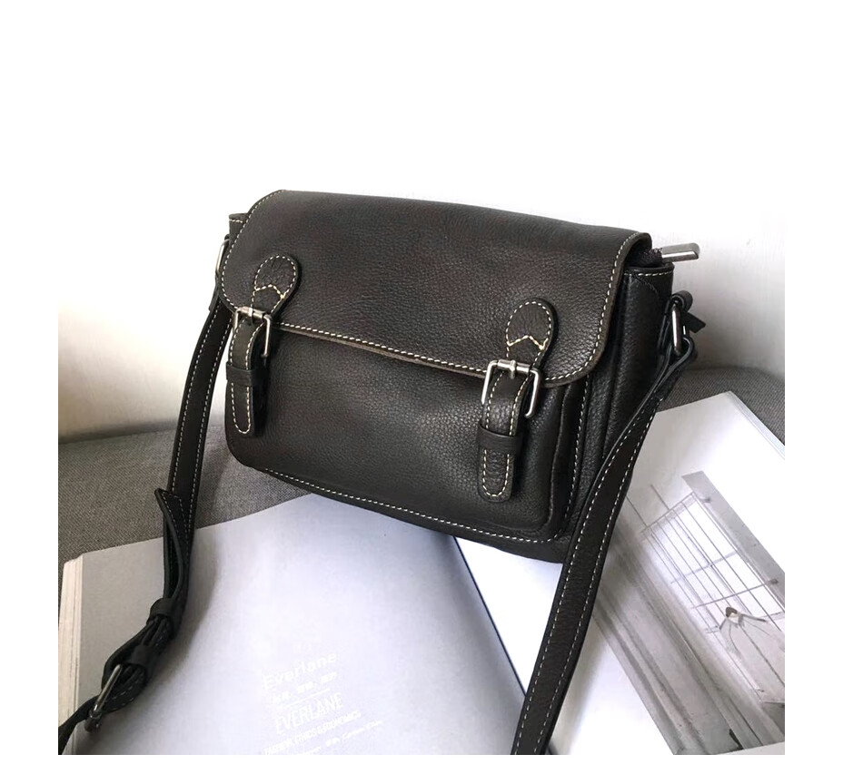 ivip轻奢邮差包女斜跨包个性大容量百搭英伦学生书包单肩包 黑色