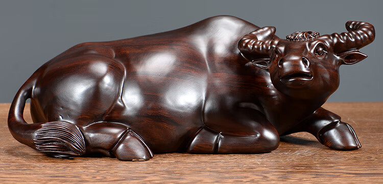静阁轩 实木雕刻卧牛摆件檀木头根雕十二生肖牛手把件红木家居装饰