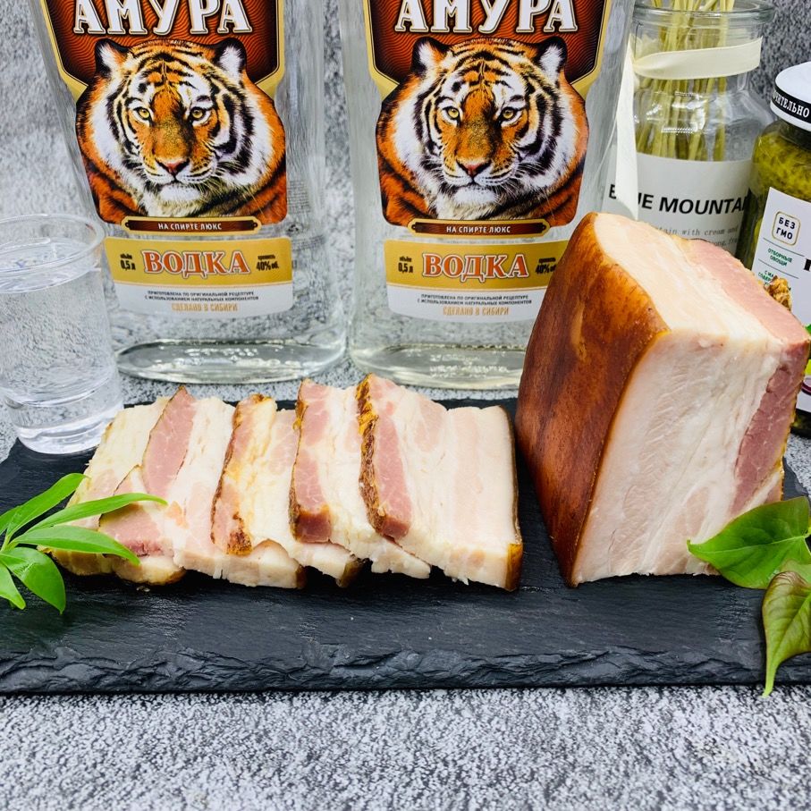 俄罗斯风味熏肉五花肉腌制熏制白肉萨拉伏特加下酒菜即食熟食野餐俄式