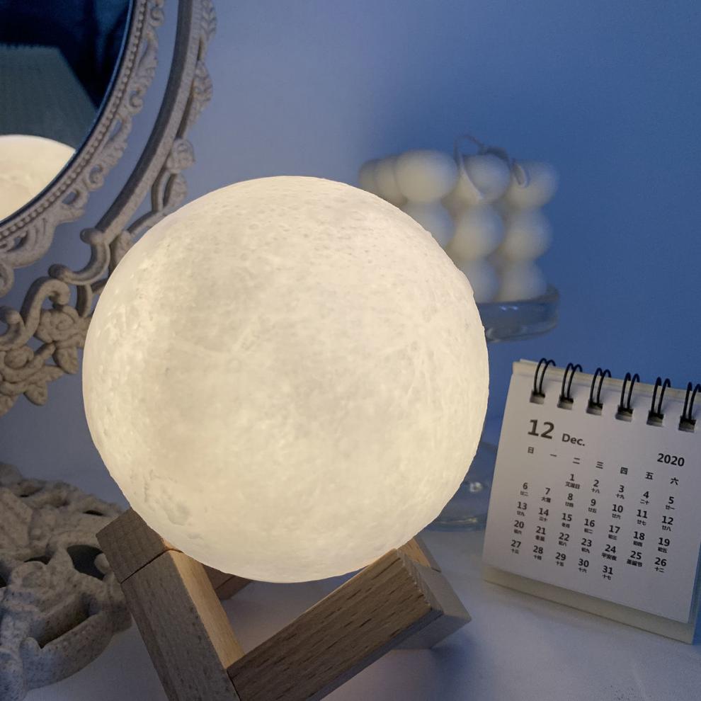 可爱月球小夜灯创意摆件装饰卧室床头灯少女心网红生日礼物大月球灯1
