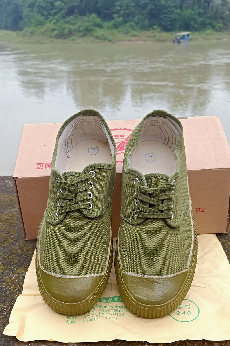 现货秒发3537解放鞋3537解放鞋男正牌平底黄边黑边胶鞋小码解放鞋