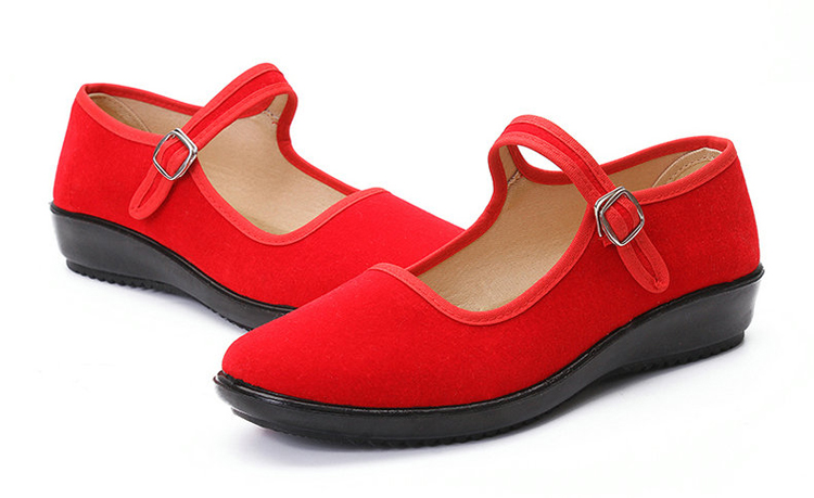 老北京布鞋女红色平底平跟软底舞蹈广场舞工作鞋跳舞红布鞋平绒鞋42