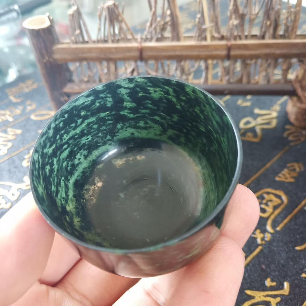 夜光杯酒泉夜光杯祁连墨玉甘肃特产武山鸳鸯玉玉石杯带磁酒杯丝路瑰宝