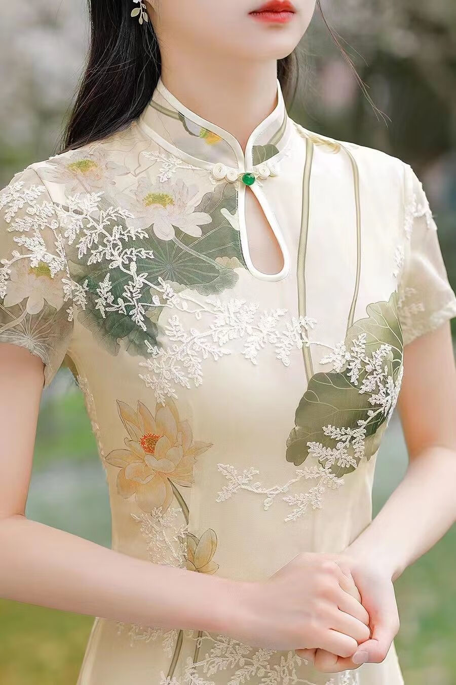 缪斯之娇香槟色旗袍连衣裙季新款女装时尚洋气高档遮肚显瘦奥黛水滴领