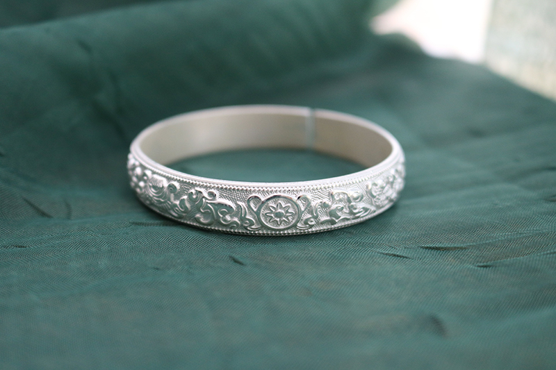 【京选臻品】云南寸氏雪花银手镯吉祥八宝纯银手工s999足银手镯送妈妈