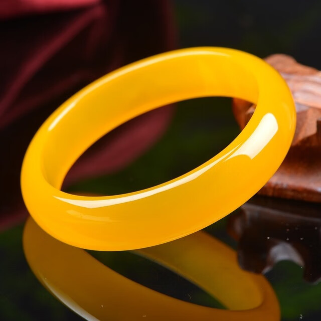 水晶女神鸡油黄玉髓手镯女款原色冰种扁条玛瑙镯子玉石玉器天然玉镯56