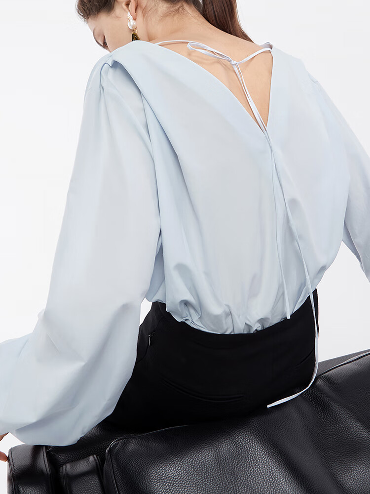 edition丝棉上衣女2021春新款复古灯笼袖设计感小众v领长袖衬衣 奶