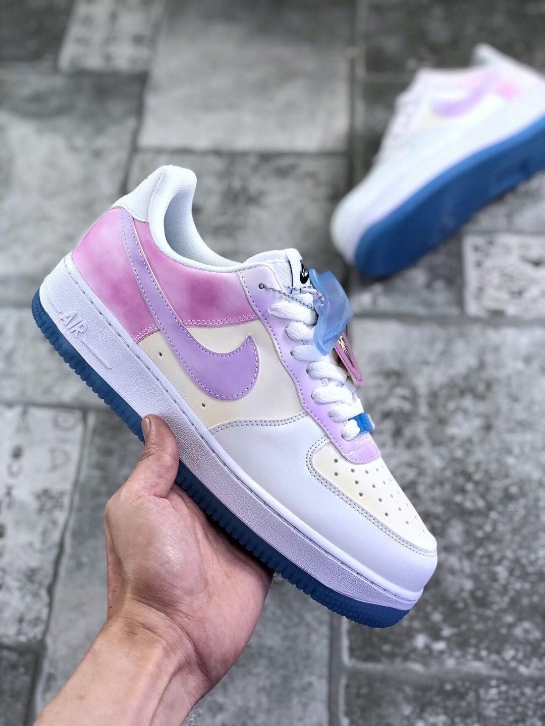 1af1白蓝变色龙热感应空军一号男女板鞋da8301101空军白蓝变色龙高