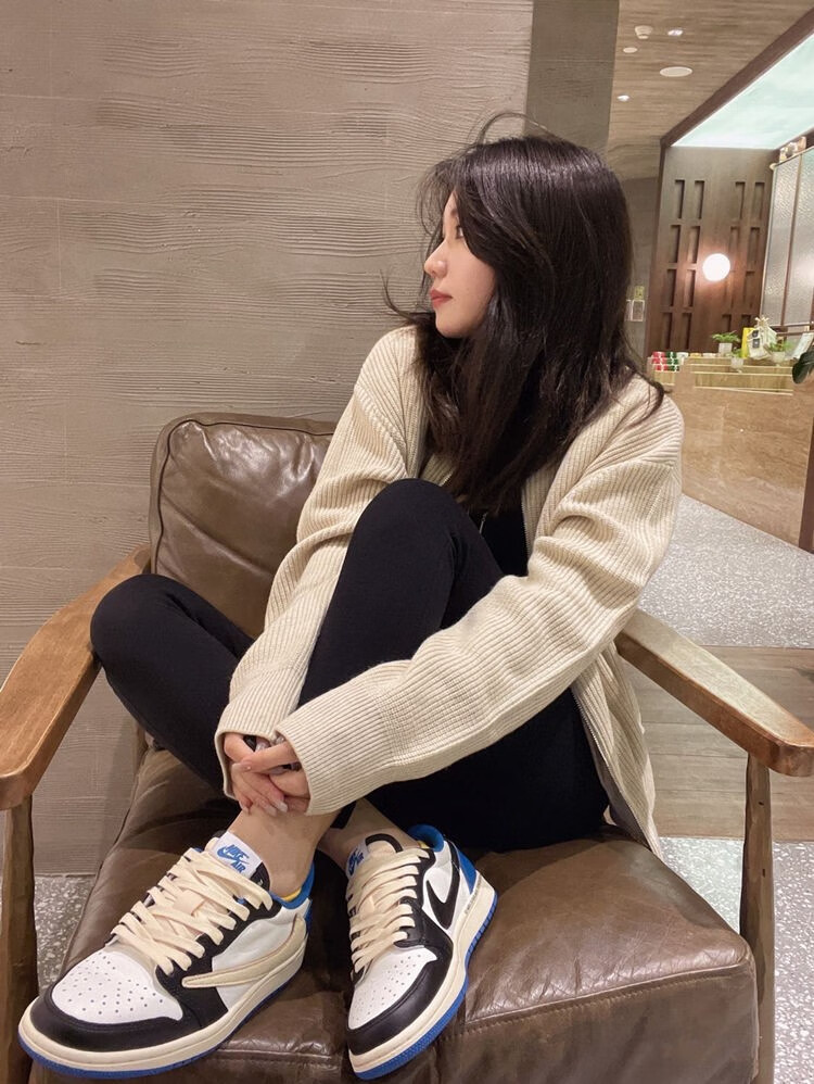 莆田纯原aj aj 低帮女鞋aj1邓紫棋同款大学蓝鞋复古白蓝闪电倒钩运动