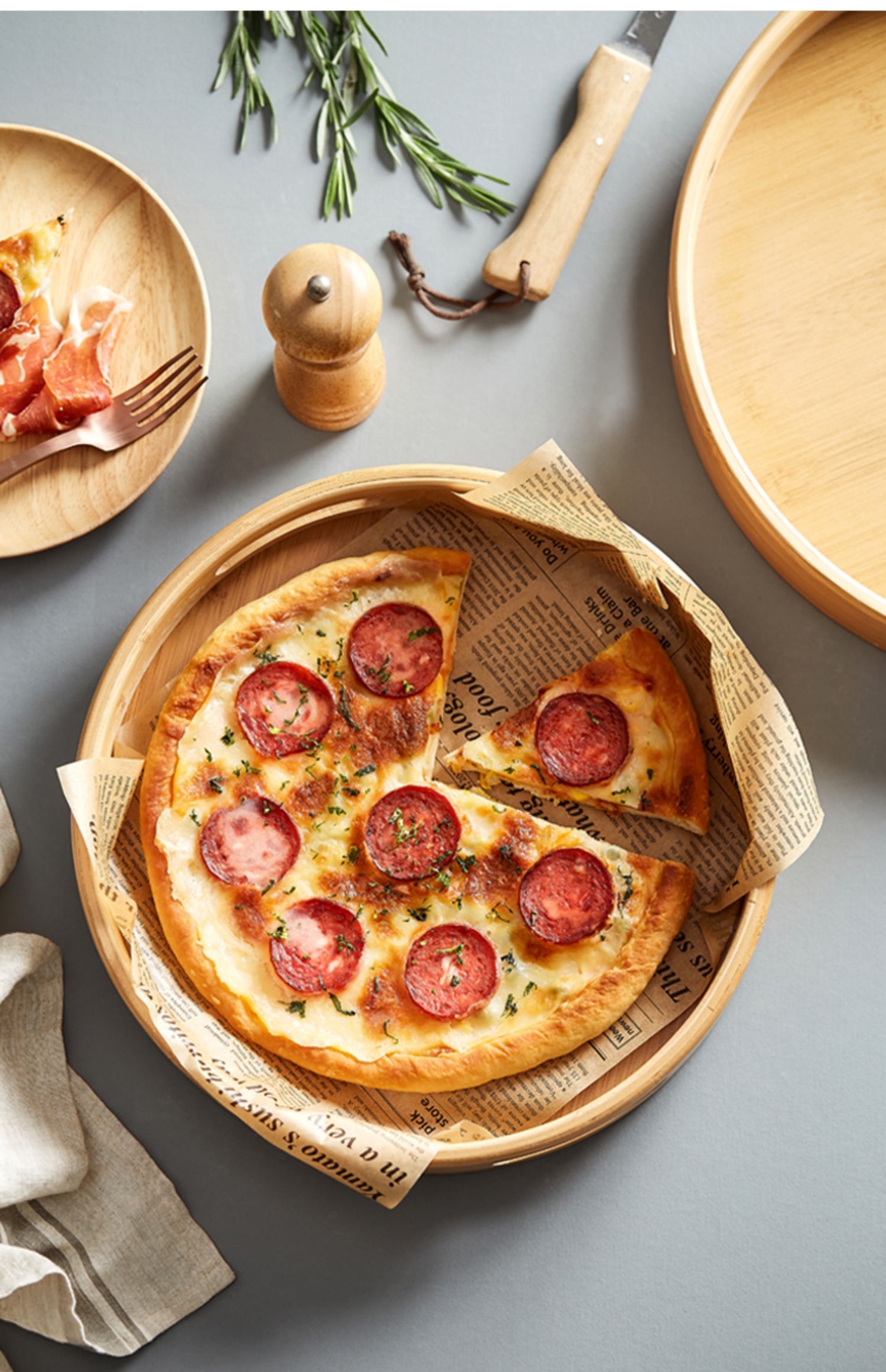 披萨盘竹制披萨托盘木质商用加深圆形炸鸡薯条汉堡面包点心零食餐厅