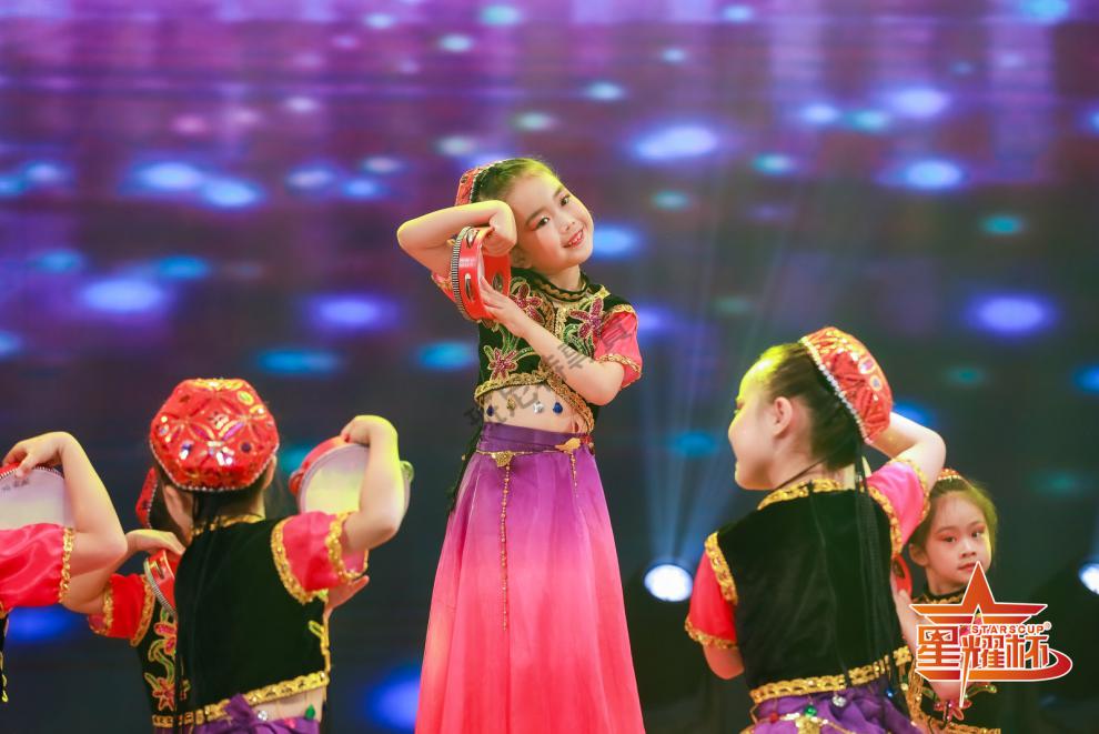 新疆舞发型怎么梳儿童图片