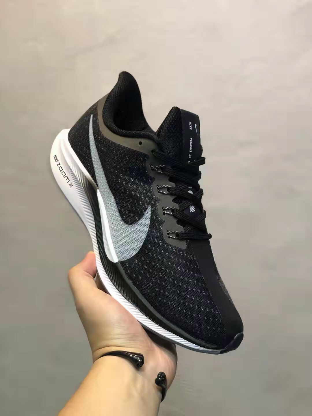 登月飞马35x气垫跑步鞋轻便透气zoomturbo冬季男女运动鞋黑金晒图返