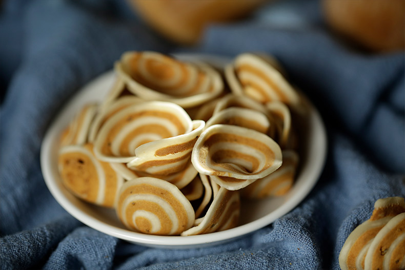 5折小花片猫耳朵猫耳酥批发小吃怀旧童年手工食品五香原味250g原味