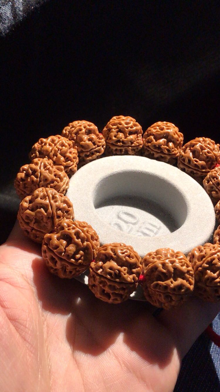 尼泊尔精品五瓣大金刚菩提子矮桩姜黄皮爆肉双龙纹原籽文玩手串男生日