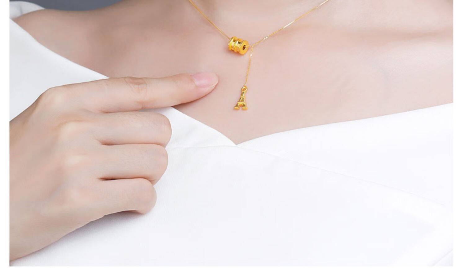 老凤祥款式5g黄金小蛮腰吊坠999足金项链女足金细锁骨套链埃菲尔铁塔