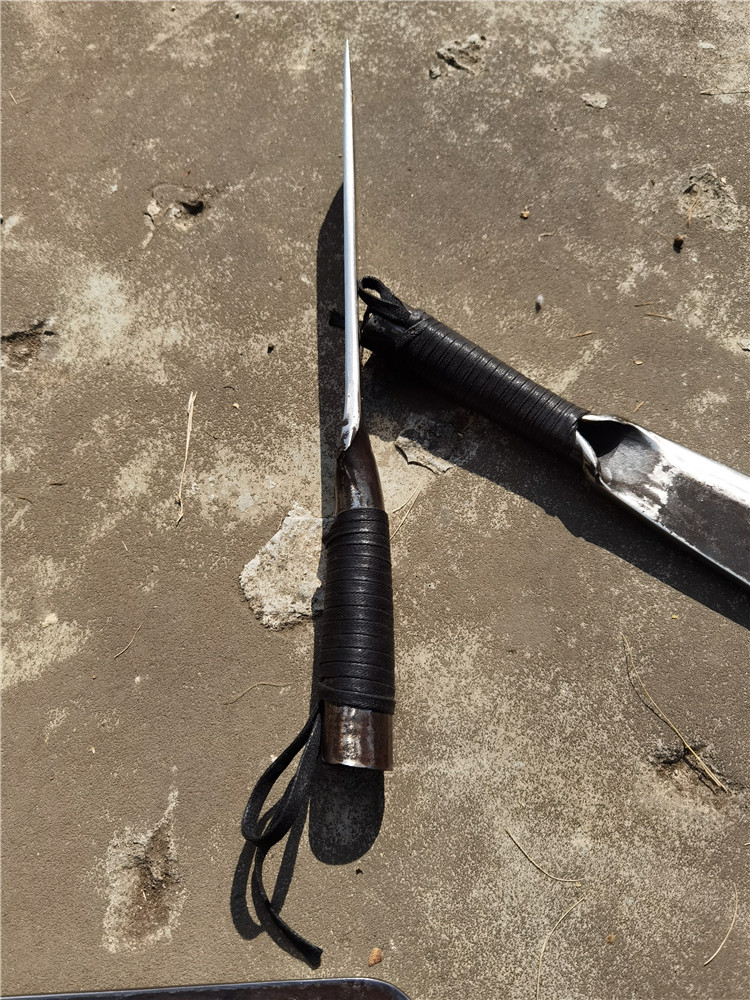 户撒阿昌柴刀手工锻打劈柴开路镰竹园林刀多功能野营户外农用刀具勾