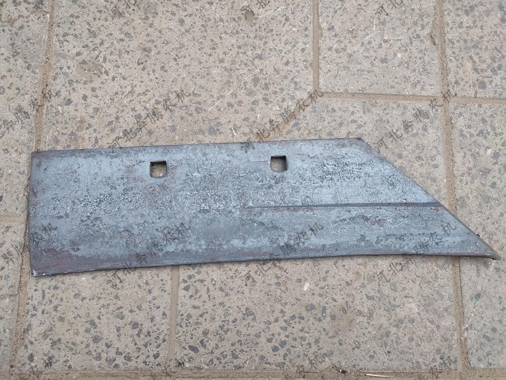 翻转犁镜面犁尖 保定商丘淮安425/427/430/435铧尖加厚犁铧犁铲尖 9斤