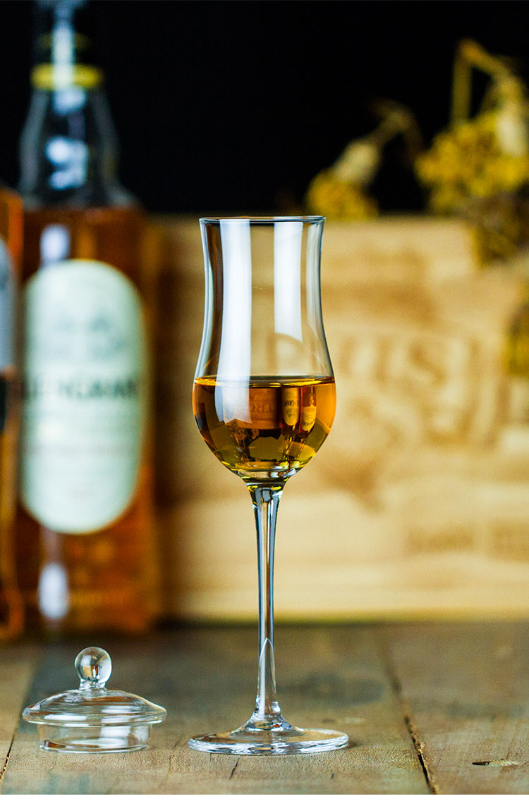 威士忌专业闻香杯小众威士忌高脚闻香杯苏格兰款带盖单一纯麦杯品鉴