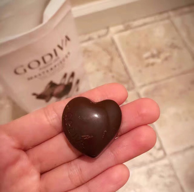 年货节 5折 北京现货美国godiva歌帝梵黑巧克力软心形夹心丝滑生日黑
