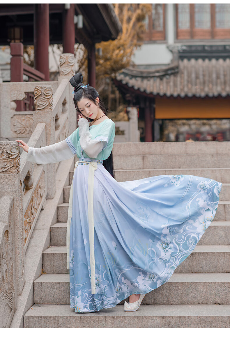 如梦霓裳汉服原创坦领半臂襦裙浮生梦荷花刺绣夏季姐妹装现货白色上襦