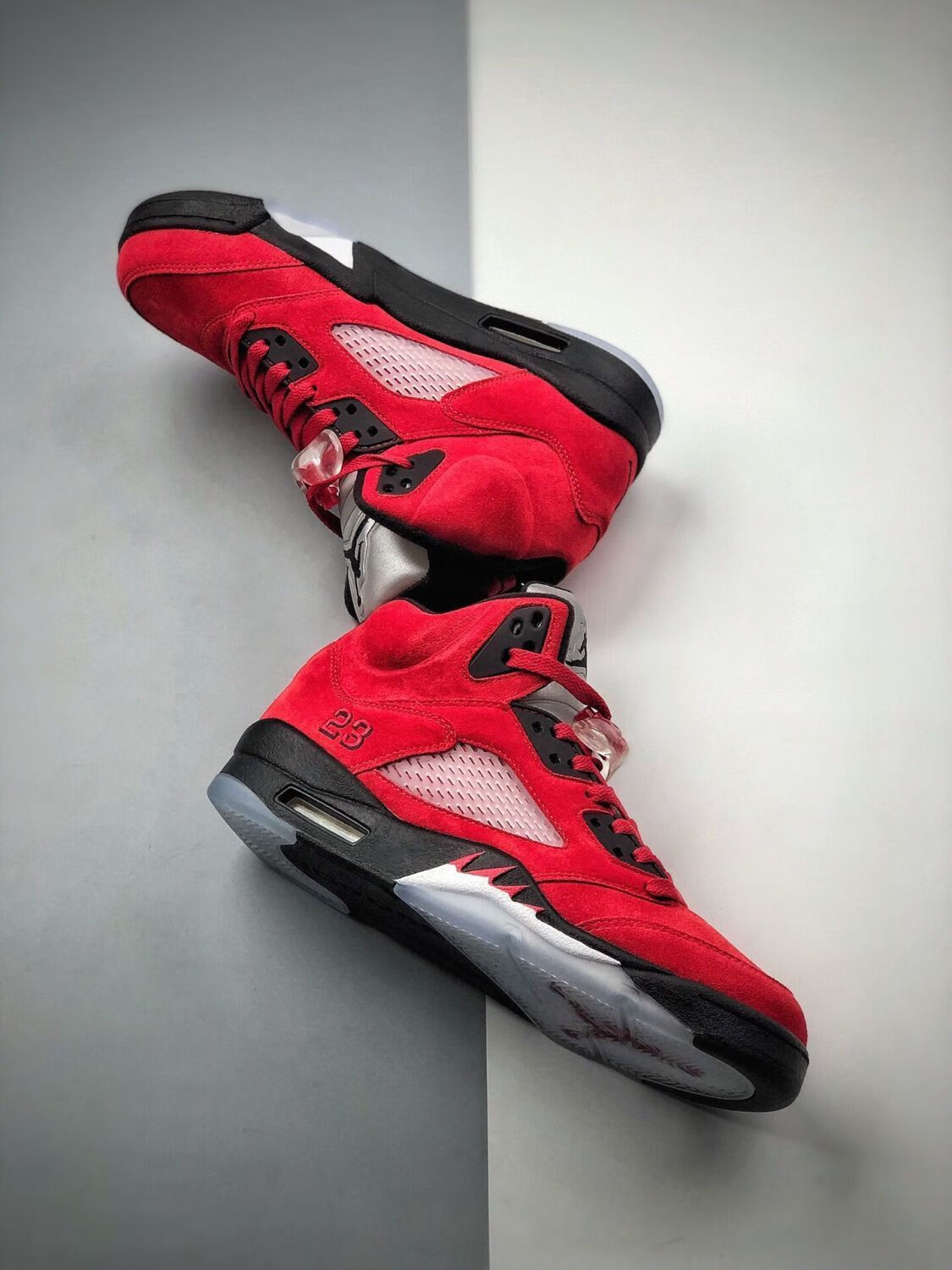 jordan 5 黑红 愤怒的公牛 莆田后跟气垫潮流复古休闲篮球 aj5黑红