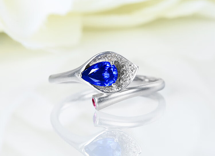 621号065克拉水滴形天然蓝宝石戒指女18k金镶嵌钻石彩宝现货