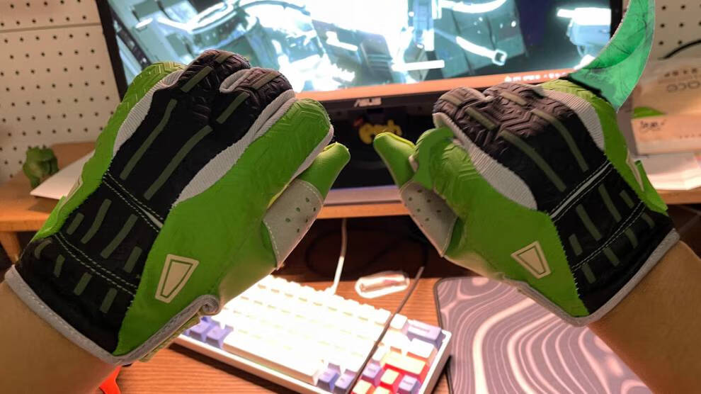 csgo手套游戏实物周边手套之盒贴纸刀皮肤模型cosplay深红和服加绒