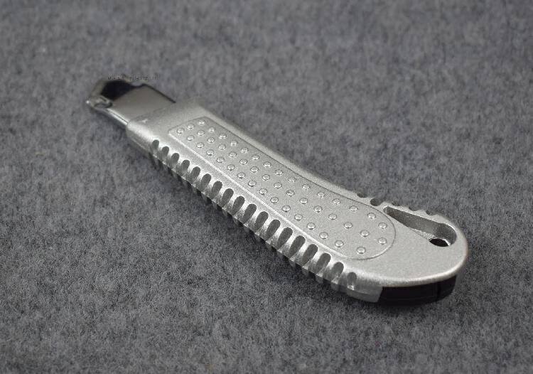 美工刀 大号裁纸刀 美工刀架铝合金刀壳 作业刀 墙纸刀壁纸刀 包胶型