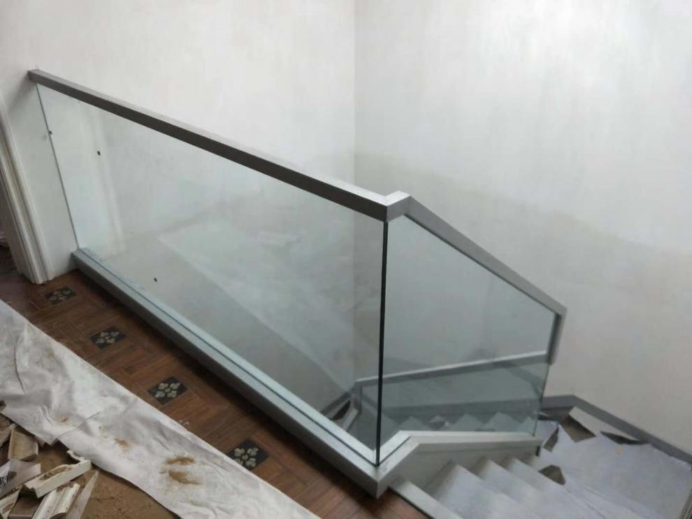 阳台无框玻璃扶手轨道地槽碳钢护栏卡槽栏杆楼梯玻璃预埋u型槽 预埋