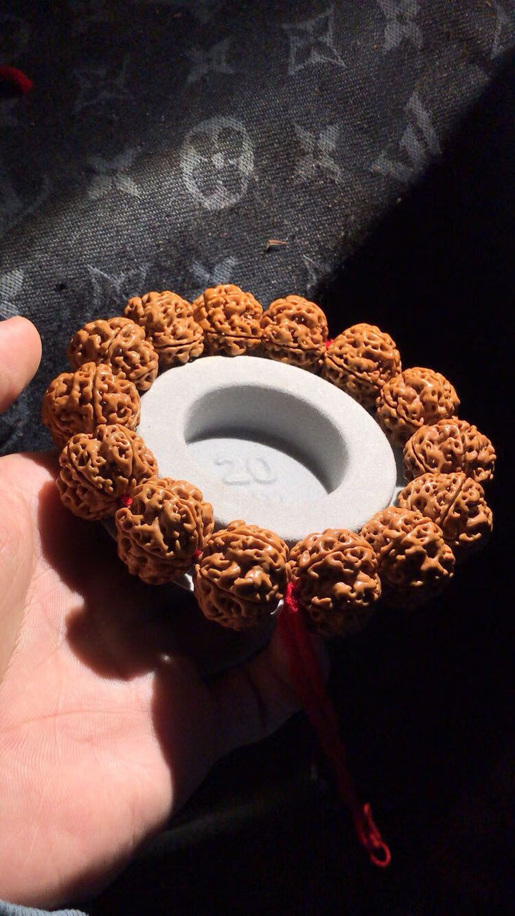 尼泊尔精品五瓣大金刚菩提子矮桩姜黄皮爆肉双龙纹原籽文玩手串男生日