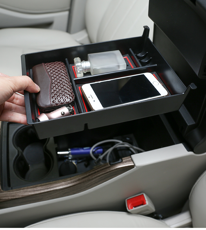置物gm8商务汽车载配件内饰改装饰专用品定制m8中控下储物盒送缓震垫