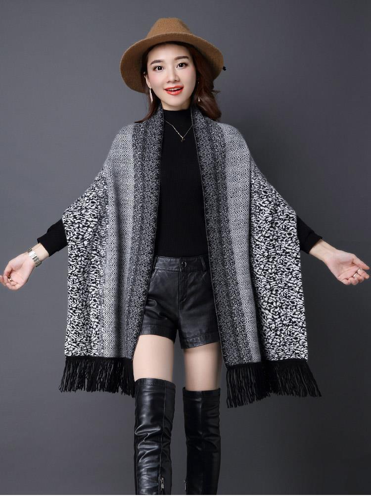 聂庄披肩女秋冬款好品质秋冬针织毛衣女大码宽松披肩外套围巾两用加厚