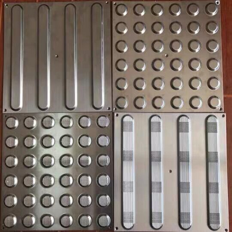 304不锈钢盲道砖盲人行道防滑指引砖盲道板不锈钢盲道304不锈钢实心