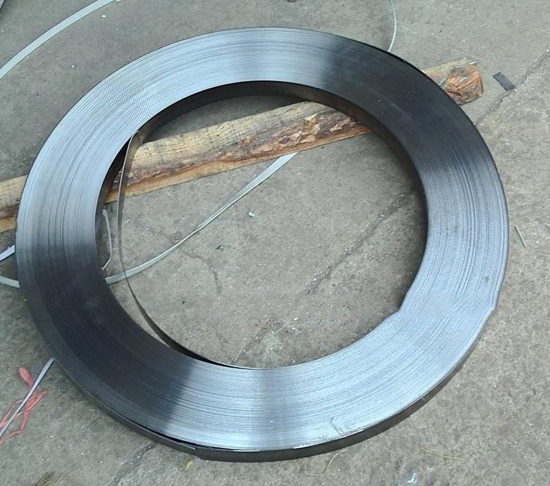 卷帘门弹簧 钢片 钢条长铁皮卷闸门弹铁盘手动门弹簧发条c 4厘米宽每