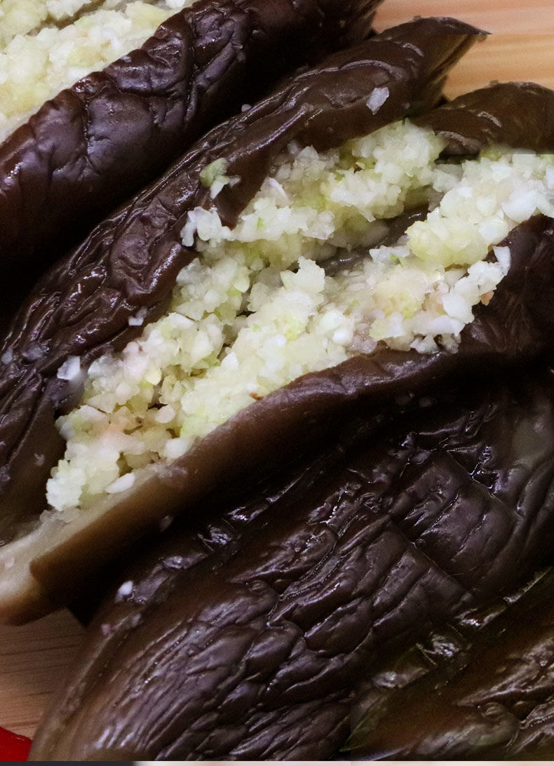 东北蒜茄子泡菜咸菜朝鲜族延边小茄子腌菜农家自制下饭咸菜 蒜茄子