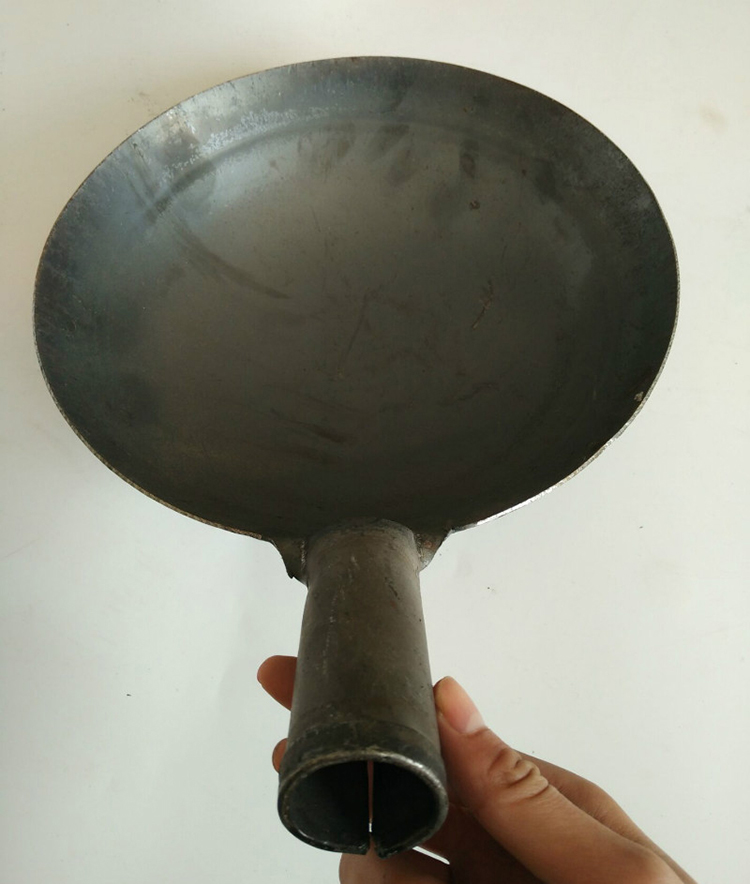 大铁瓢工业勺饲养员水勺子养殖用铁勺头食堂可带柄铁水勺水舀铁勺水瓢