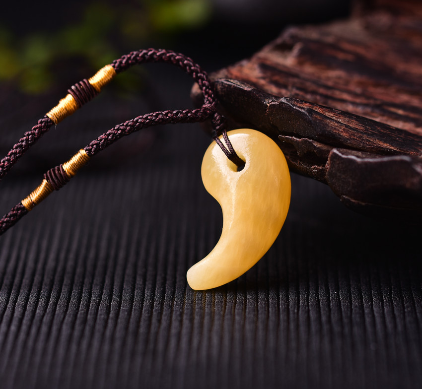 昂比熊新品红黑玛瑙勾玉吊坠男女款项链太极阴阳鱼挂坠饰品黑曜石