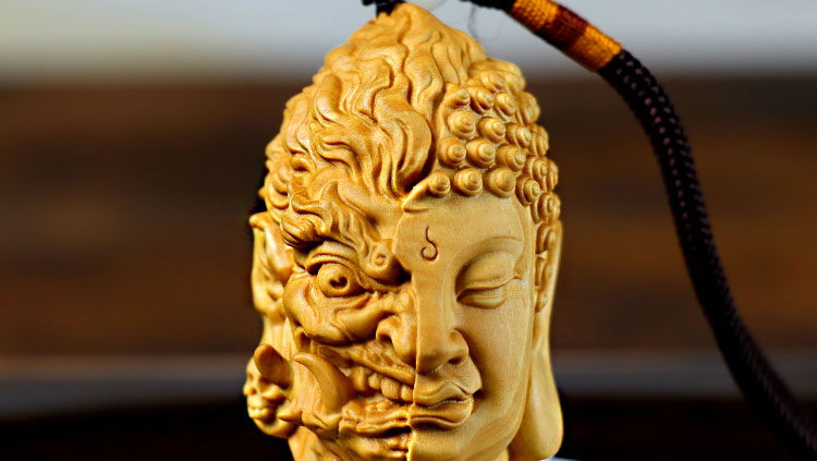 一念之间吊坠杨木雕佛魔一念之间把玩件手把件男士随身人物中式汽车