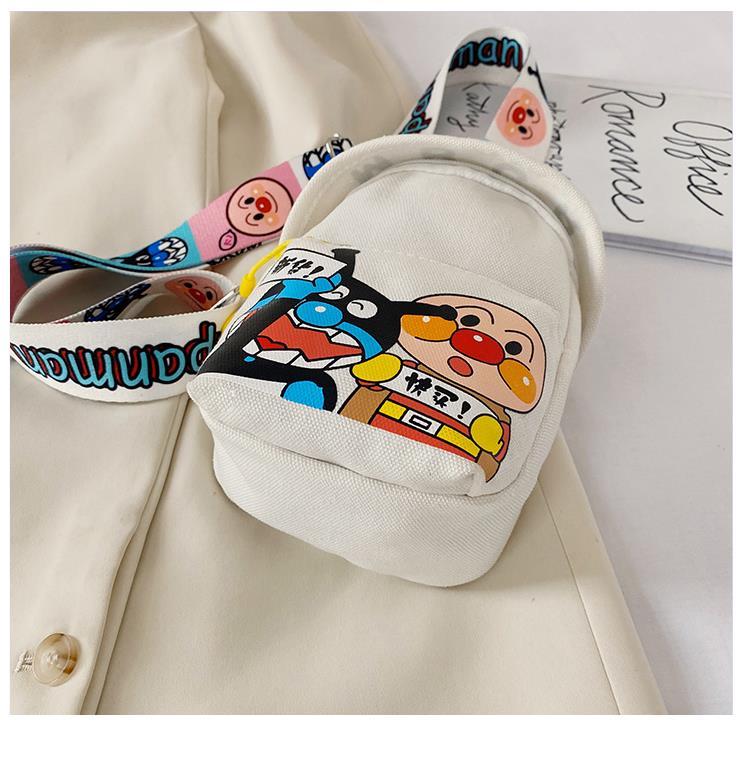 韩版男女童可爱卡通帆布包包儿童胸包百搭户外小包背包宝宝斜跨包 A++ 帆布胸包 白色人