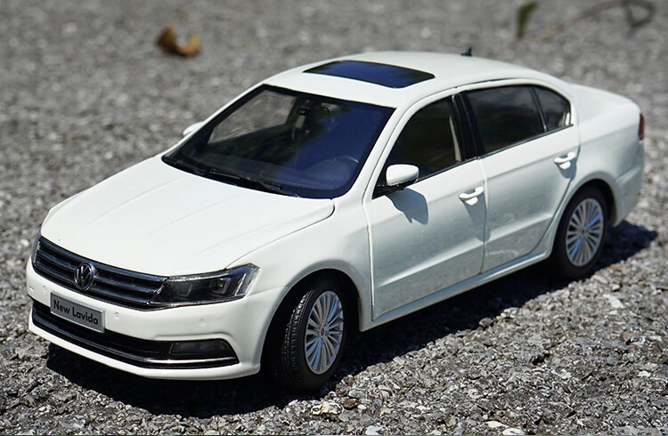 上海大众2016款全新朗逸车模1:18 lavida 仿真合金汽车模型 雅致白