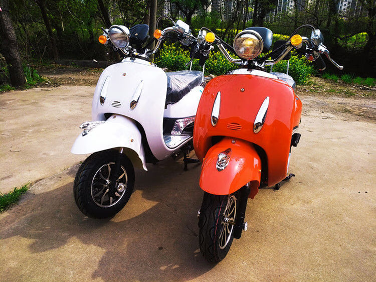 大龟王电动车电瓶车大功率踏板摩托车72v锂电池外卖爬坡长跑王 磨砂红